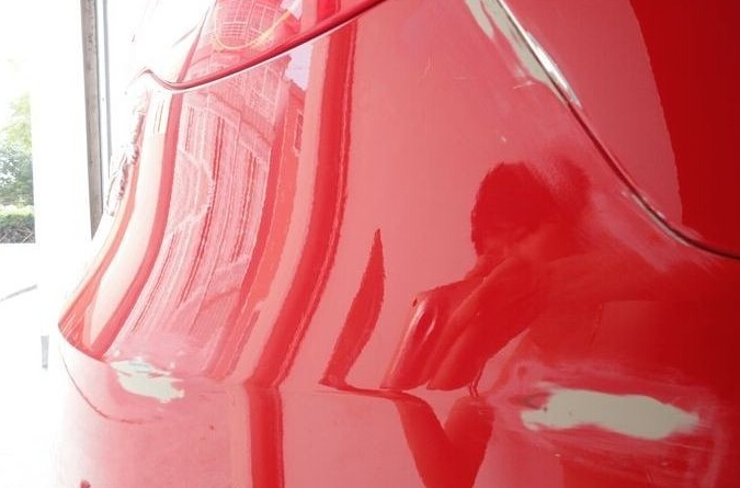 汽车漆面大面积划痕修复