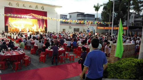 汽车漆厂家 明邦化工走进新塘社区爱心敬老